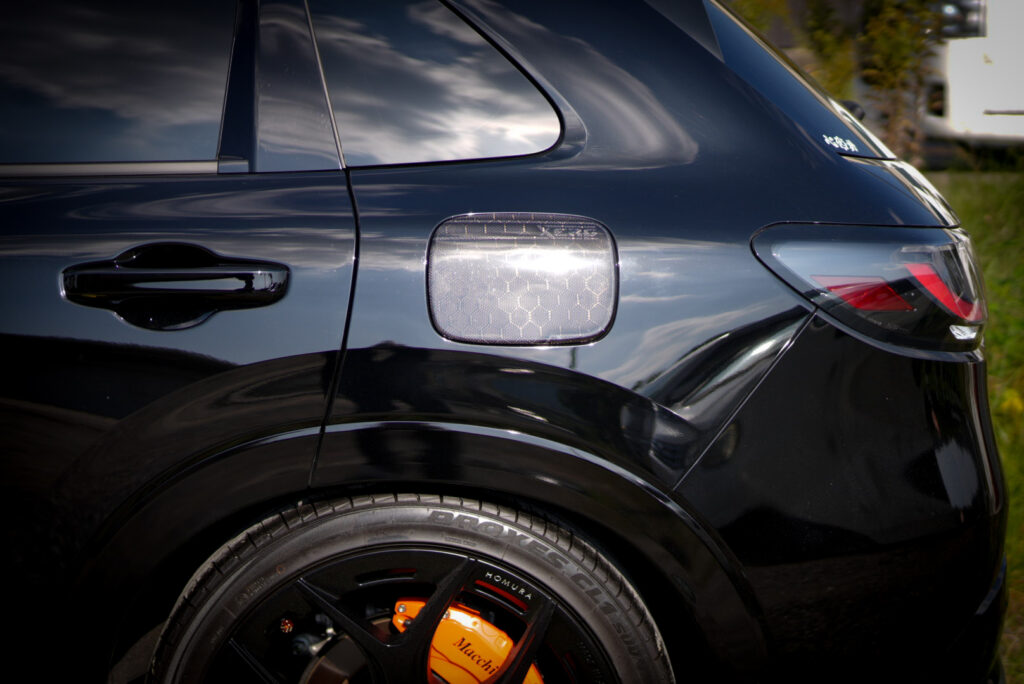 ホンダZR-V、RZ型をエアロパーツやサイドフラップなどカスタムパーツでカスタムしたZR-Vの写真