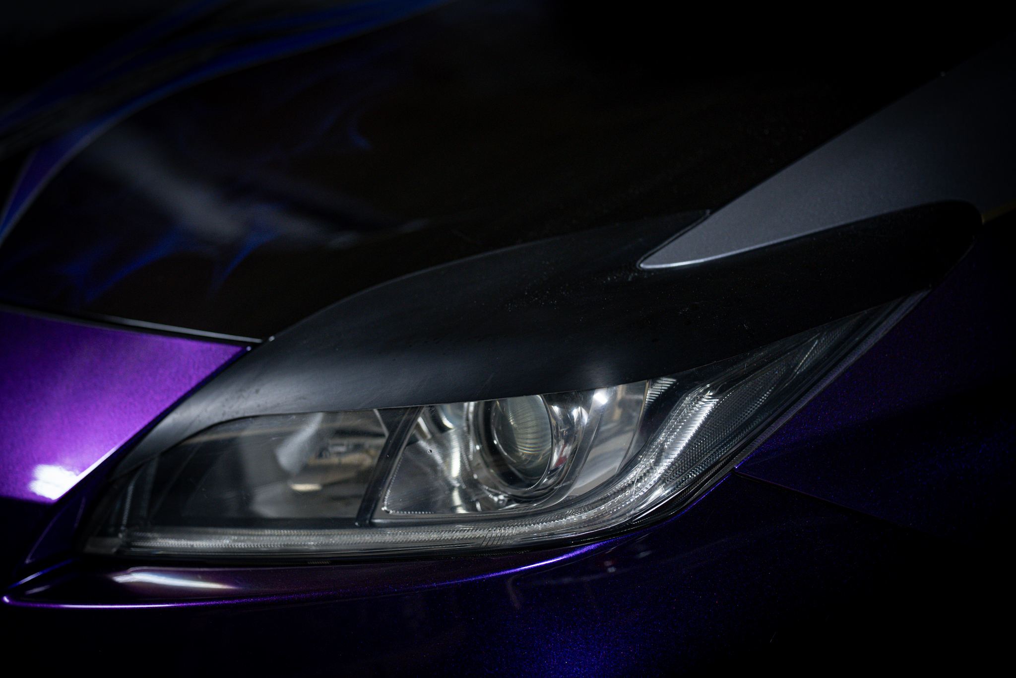 XERO製エアロパーツ　30プリウスヘッドライトアイライン